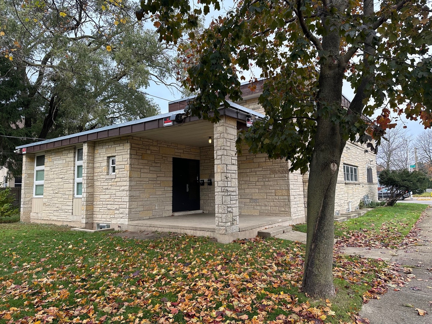 601 10th Street IL