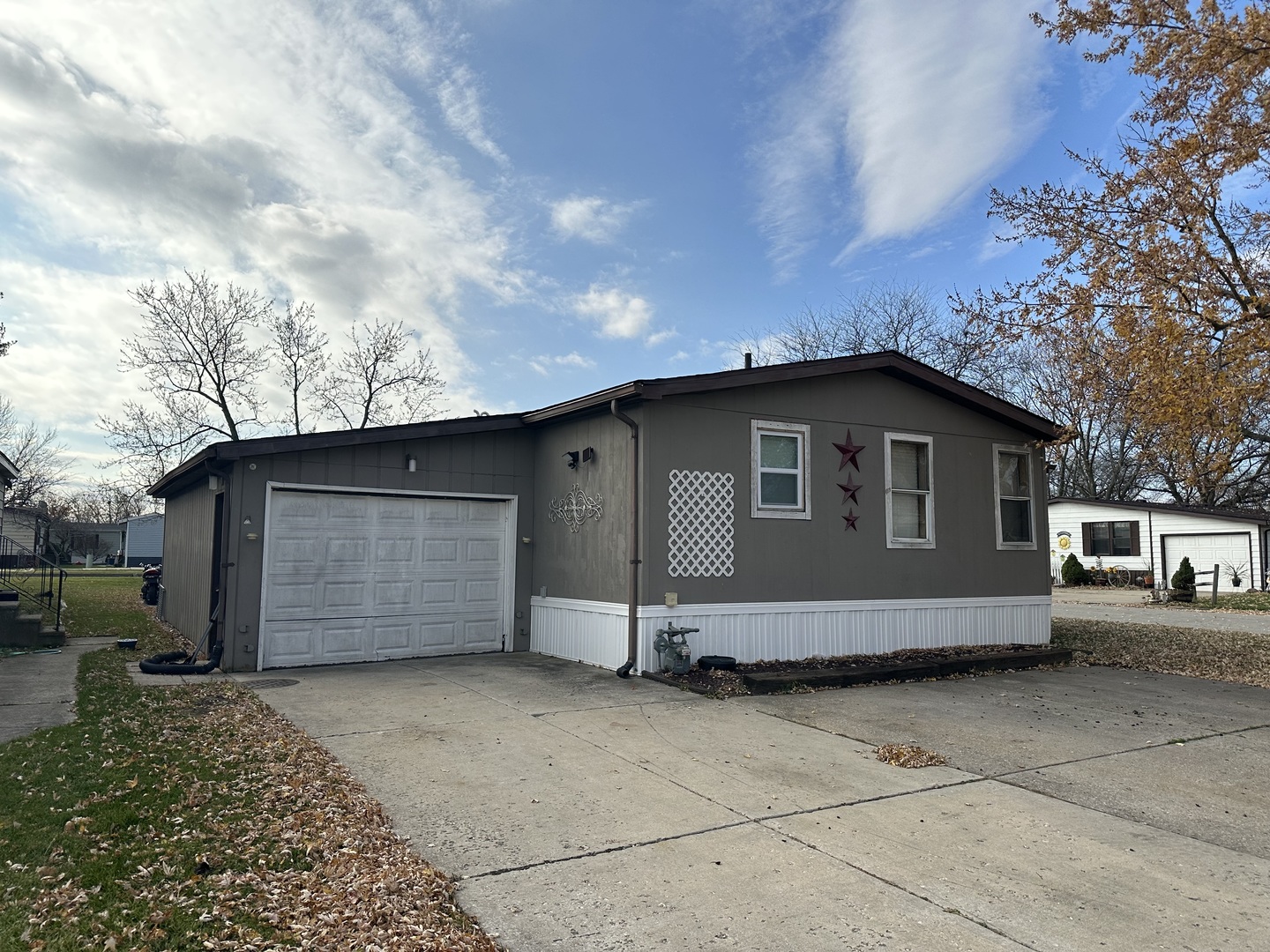 171 N Windmere Circle IL