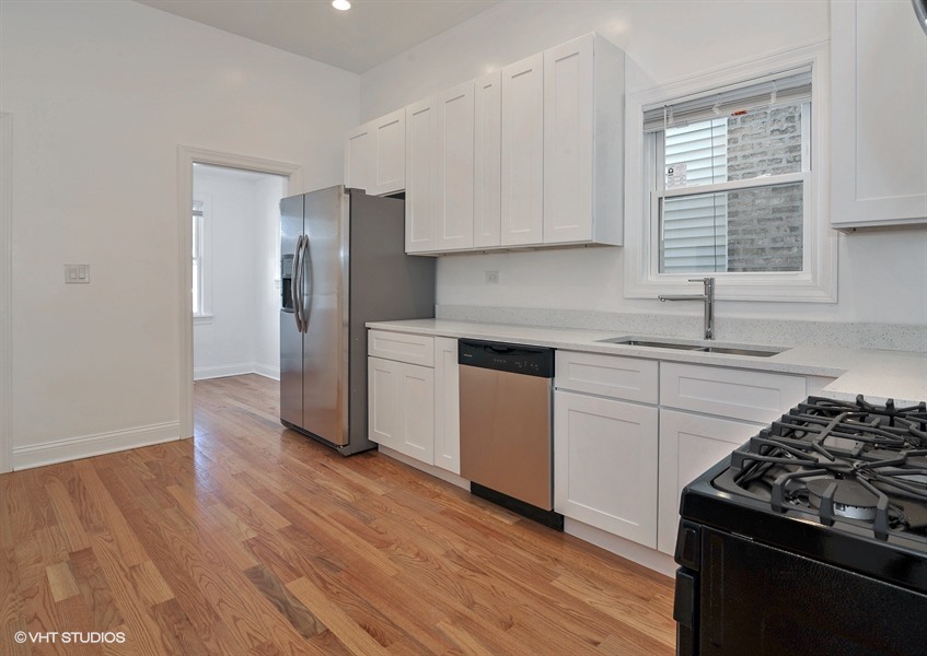 2214 W Roscoe Street 2 IL, #2