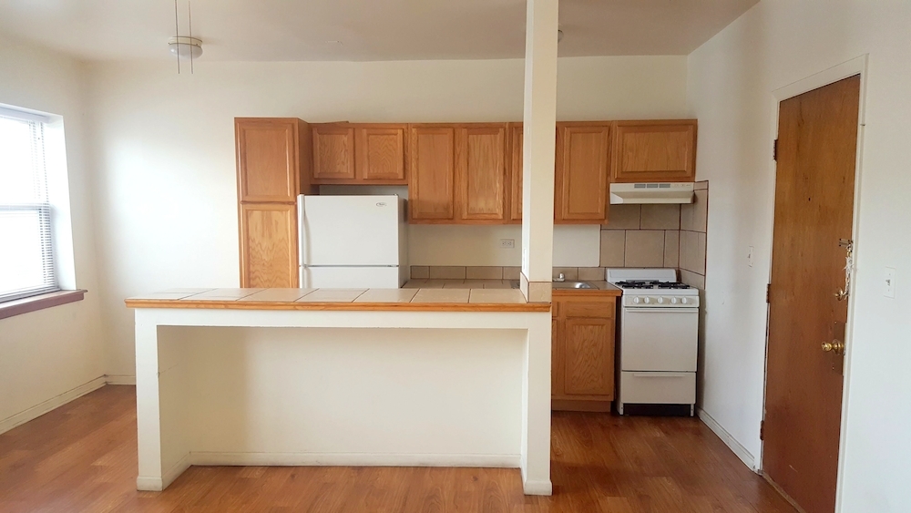 4756 N MAPLEWOOD Avenue 302 IL, #302