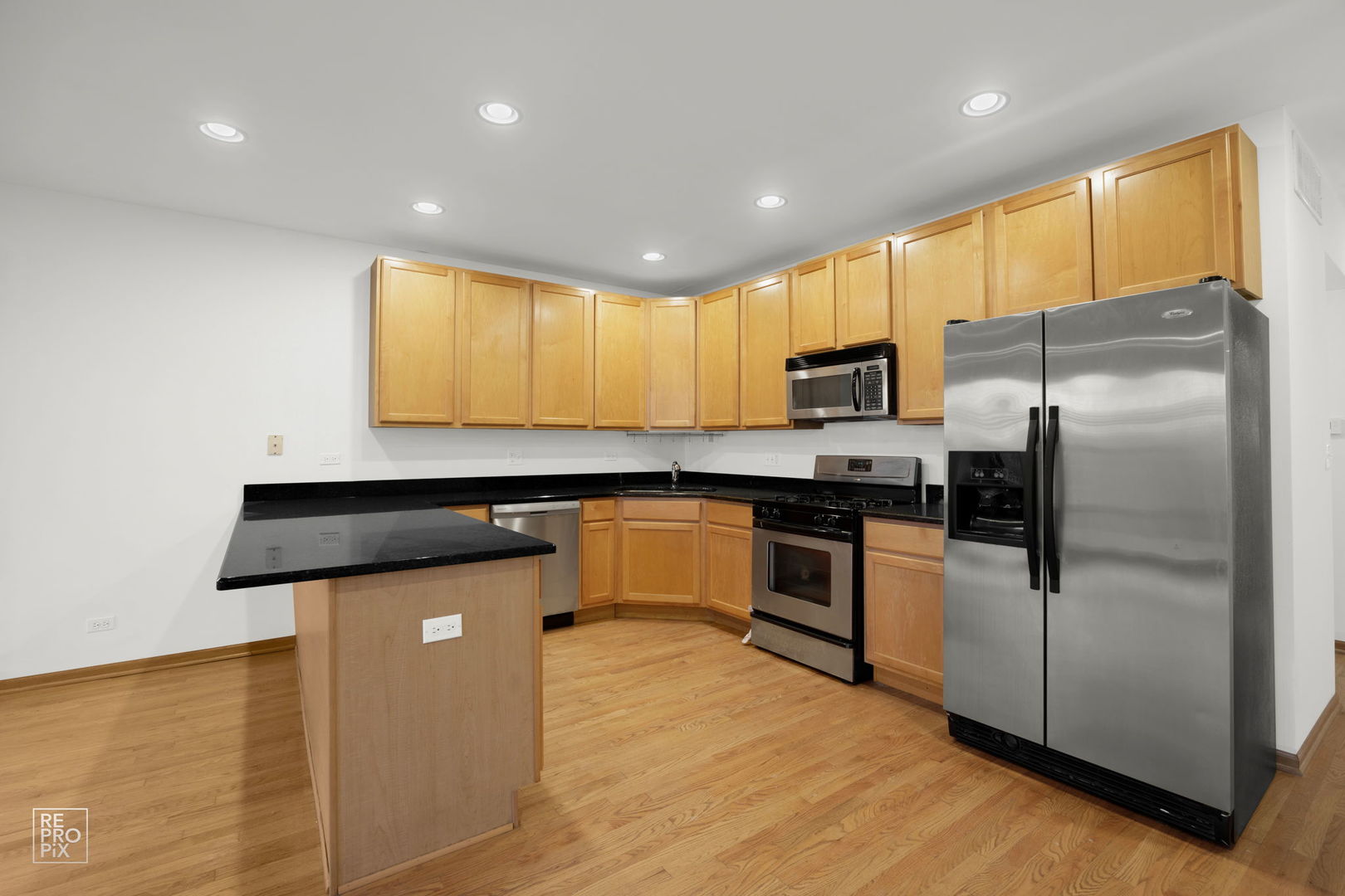 953 W 18TH Street B IL, #B