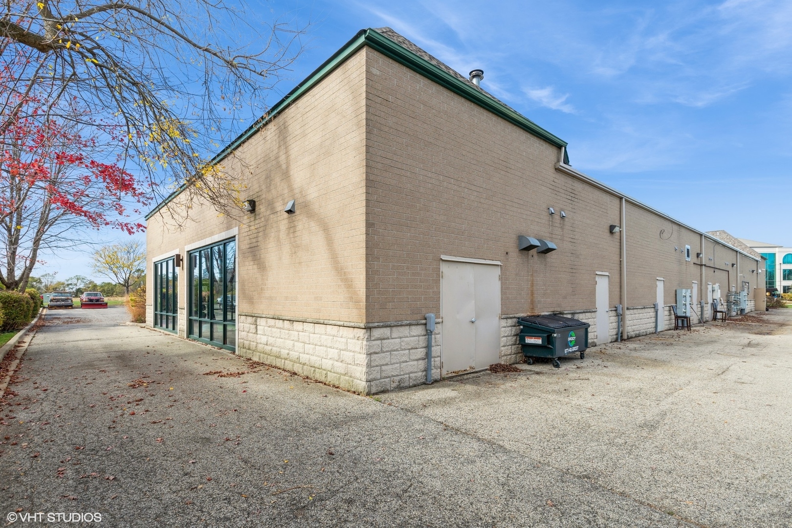 366-380 Bank Drive IL