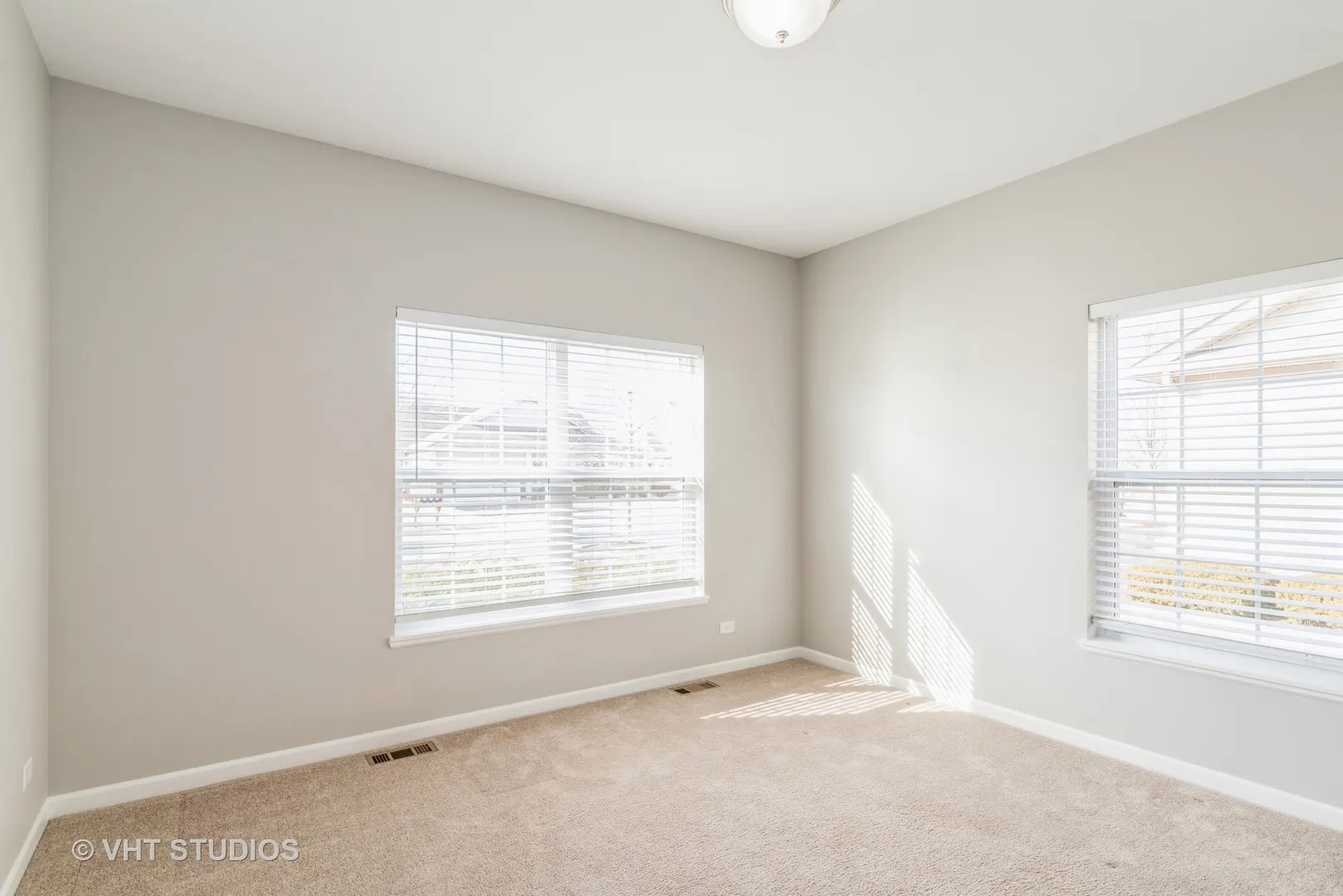 916 Yorktown Street IL