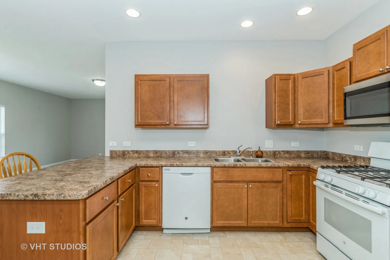 916 Yorktown Street IL