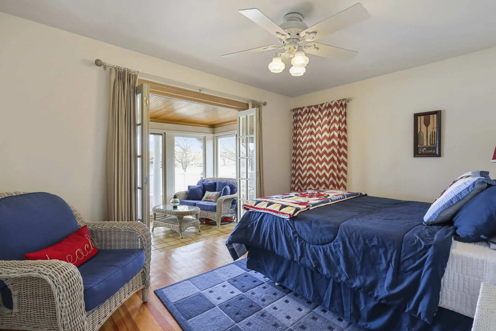 2115 N WOODLAWN PARK Avenue IL