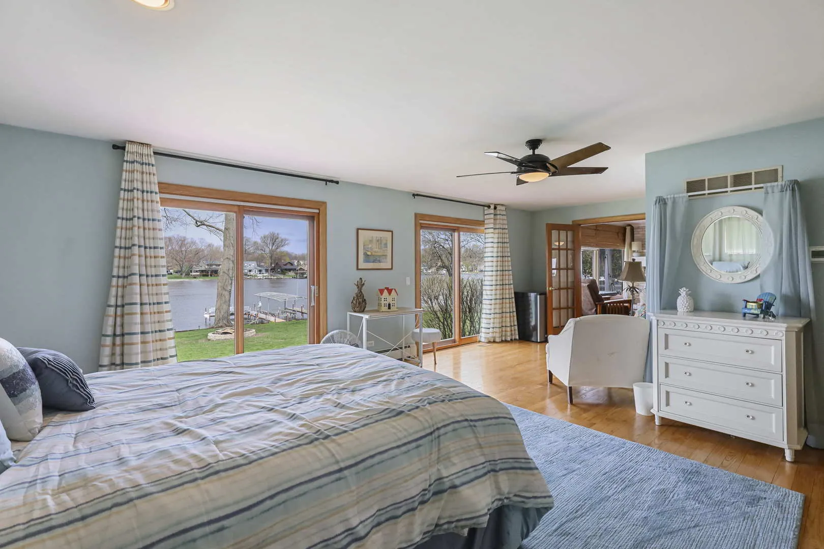 2115 N WOODLAWN PARK Avenue IL