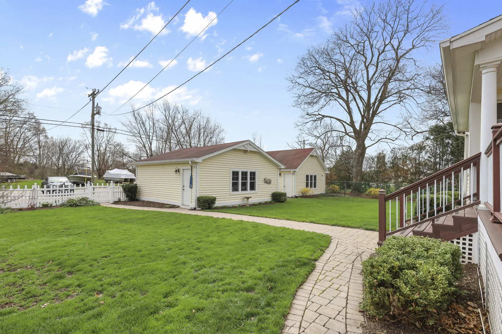 2115 N WOODLAWN PARK Avenue IL