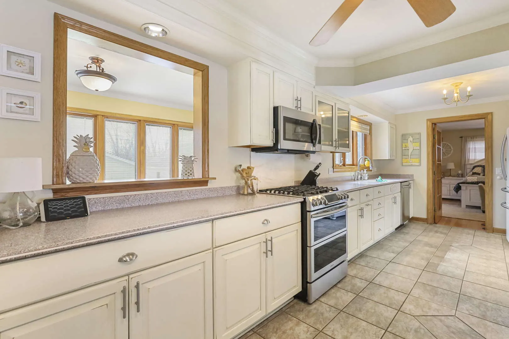 2115 N WOODLAWN PARK Avenue IL