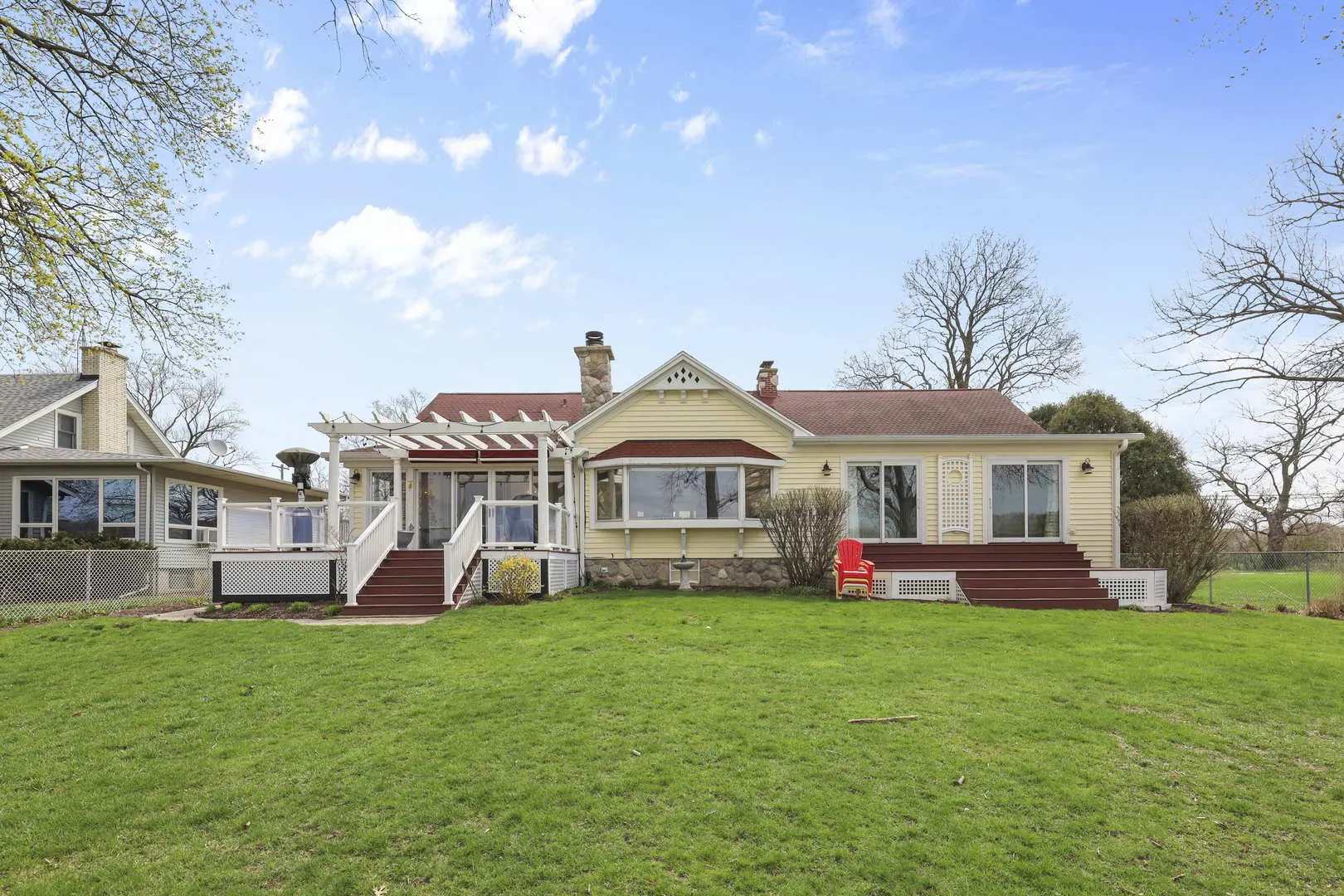 2115 N WOODLAWN PARK Avenue IL