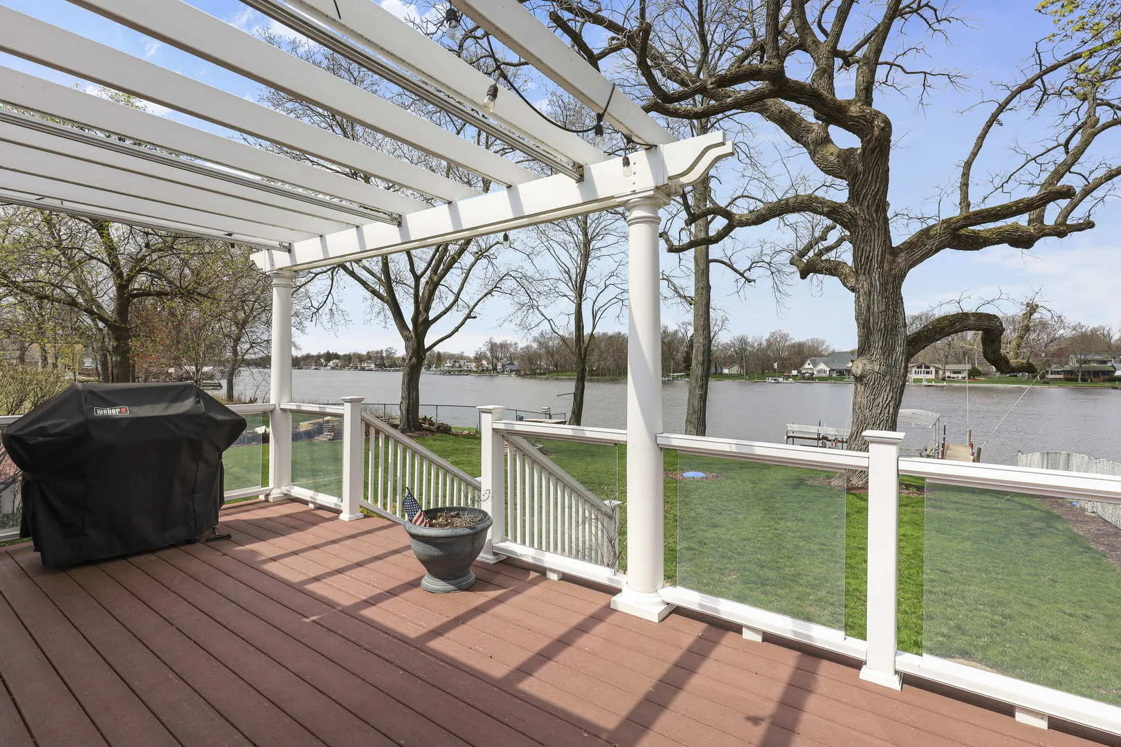 2115 N WOODLAWN PARK Avenue IL