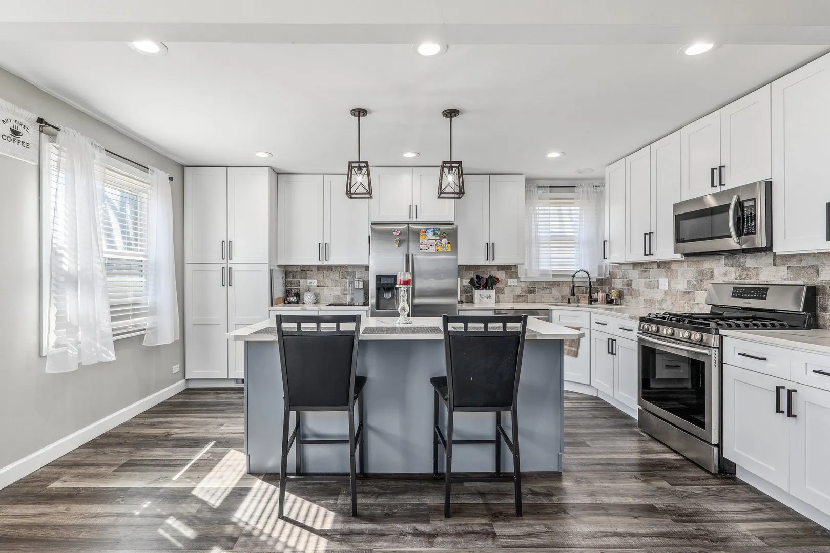 317 Mohawk Drive IL