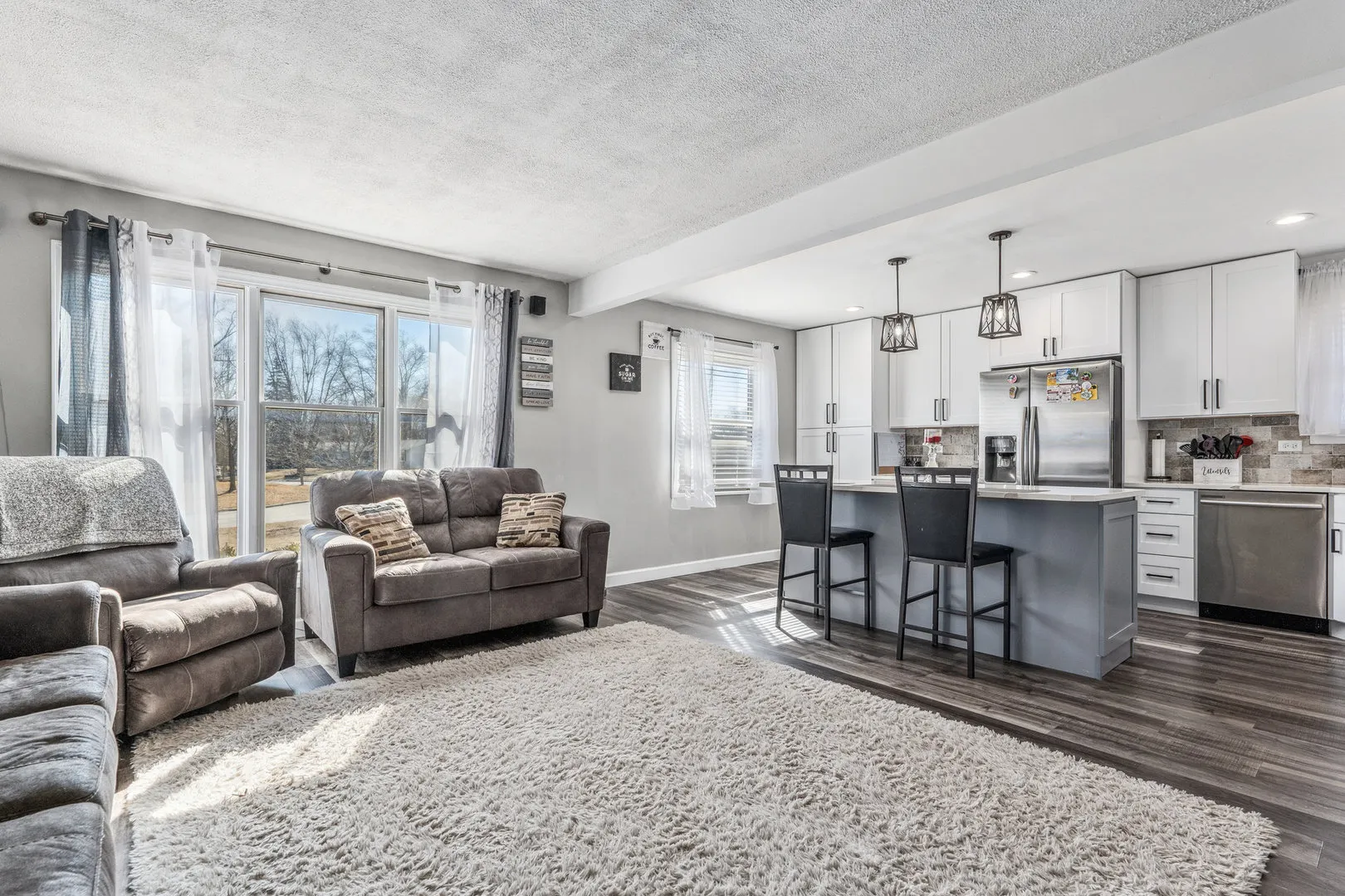 317 Mohawk Drive IL