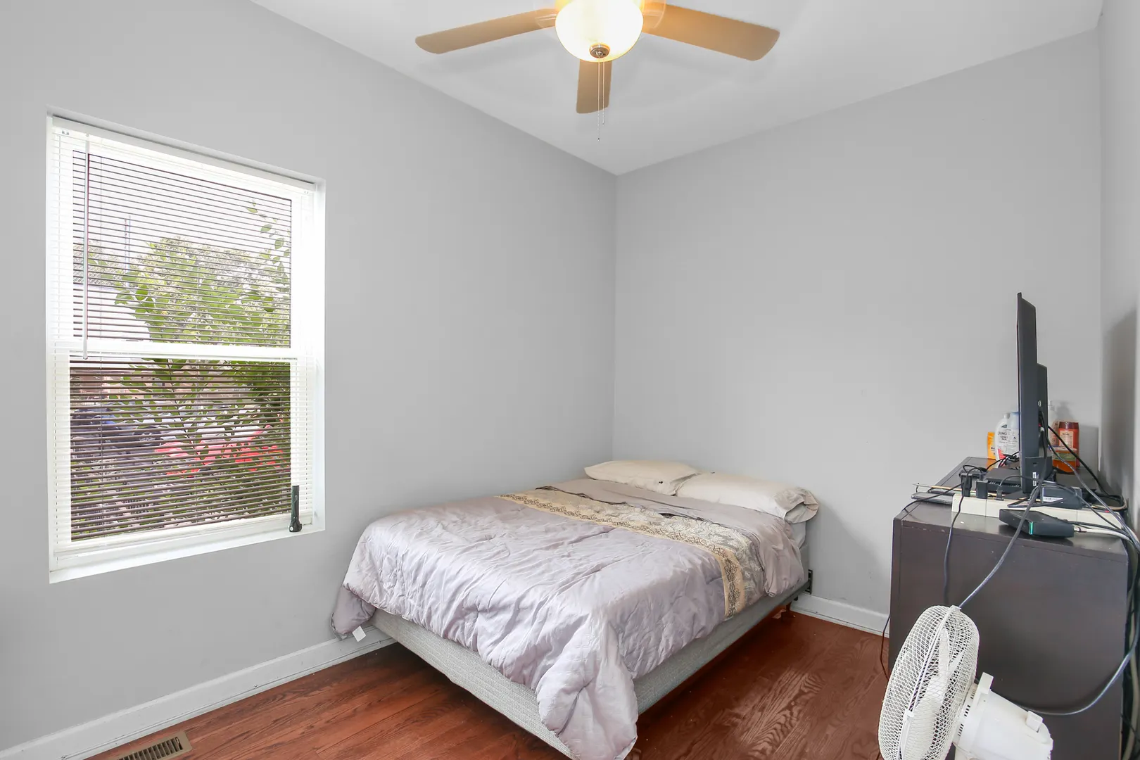 1011 W 87th Street IL