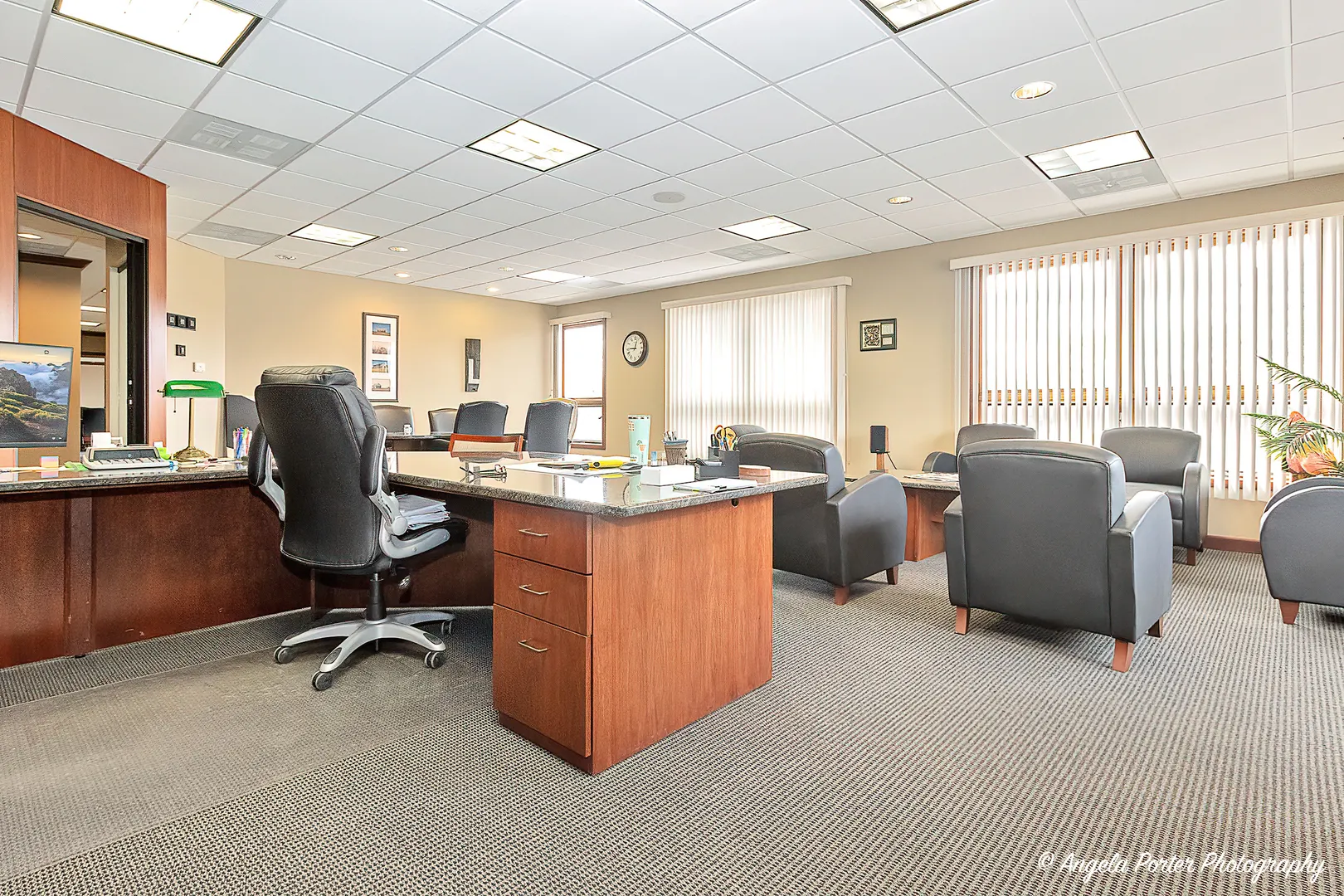 5400 W Elm Street 200-204 IL