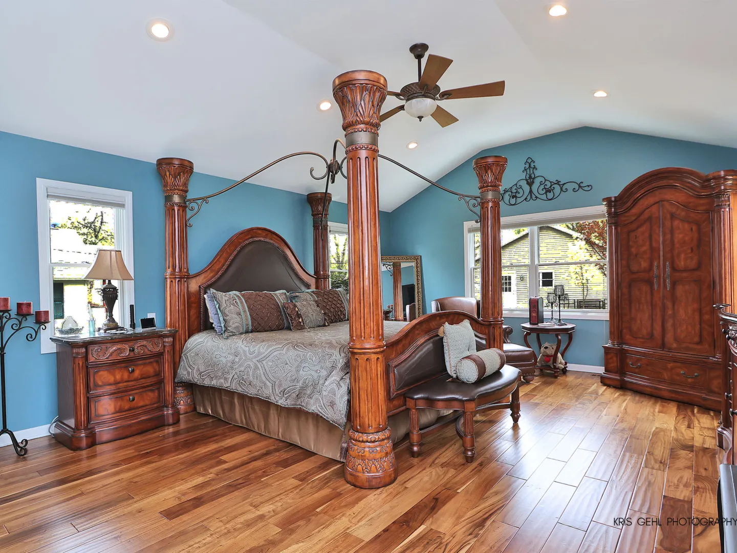 2601 N Villa Lane IL