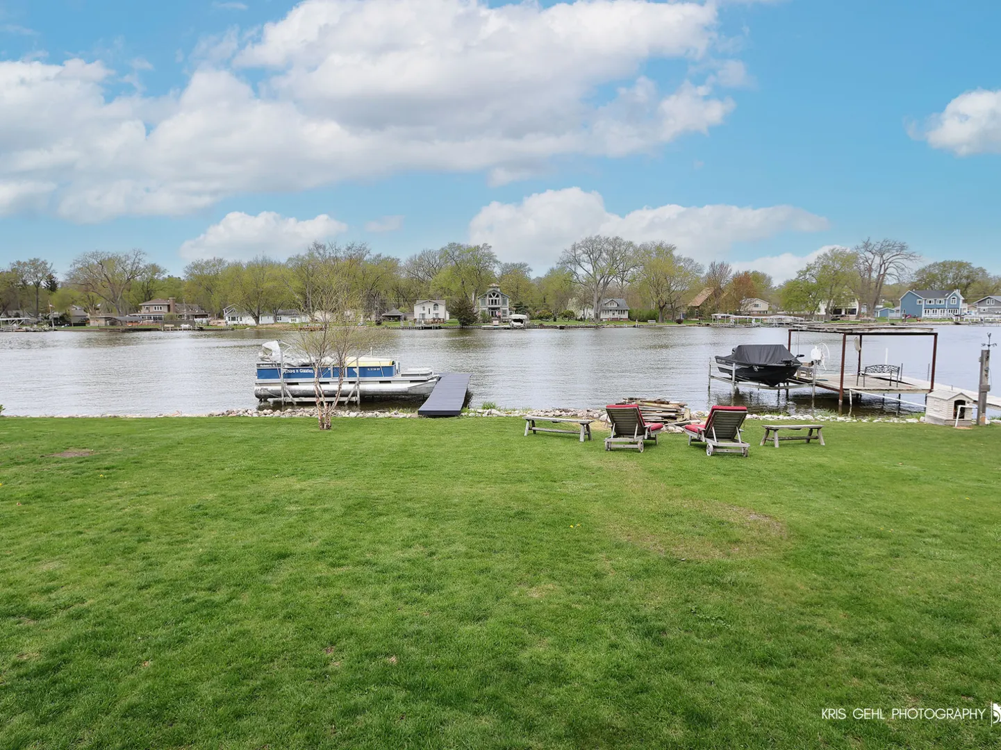 2601 N Villa Lane IL