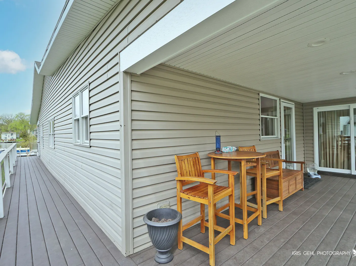 2601 N Villa Lane IL