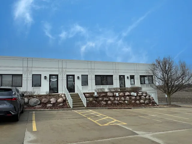 711 Ridgeview Drive IL #711-713