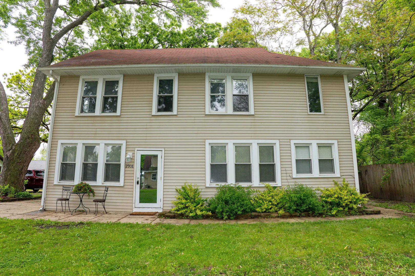 2908 Oakwood Avenue IL