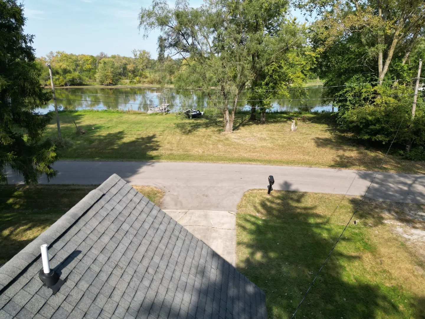 2425 W Riverside Drive IL
