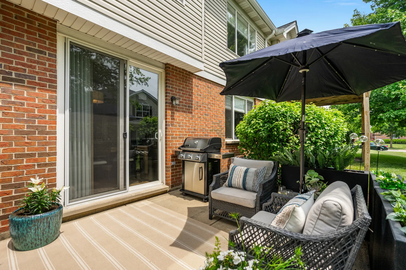 638 Legend Lane IL