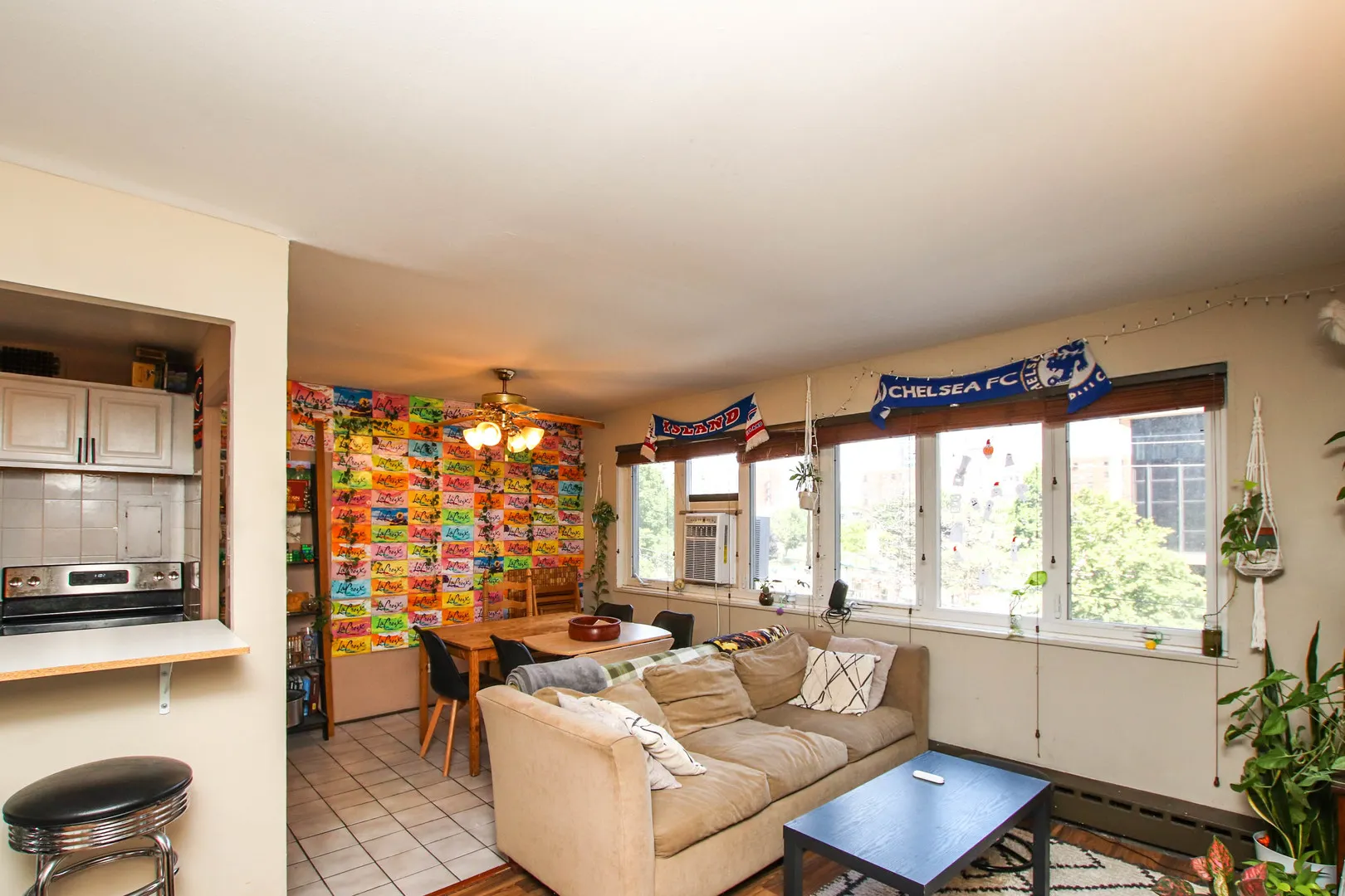 700 W Bittersweet Place 309 IL