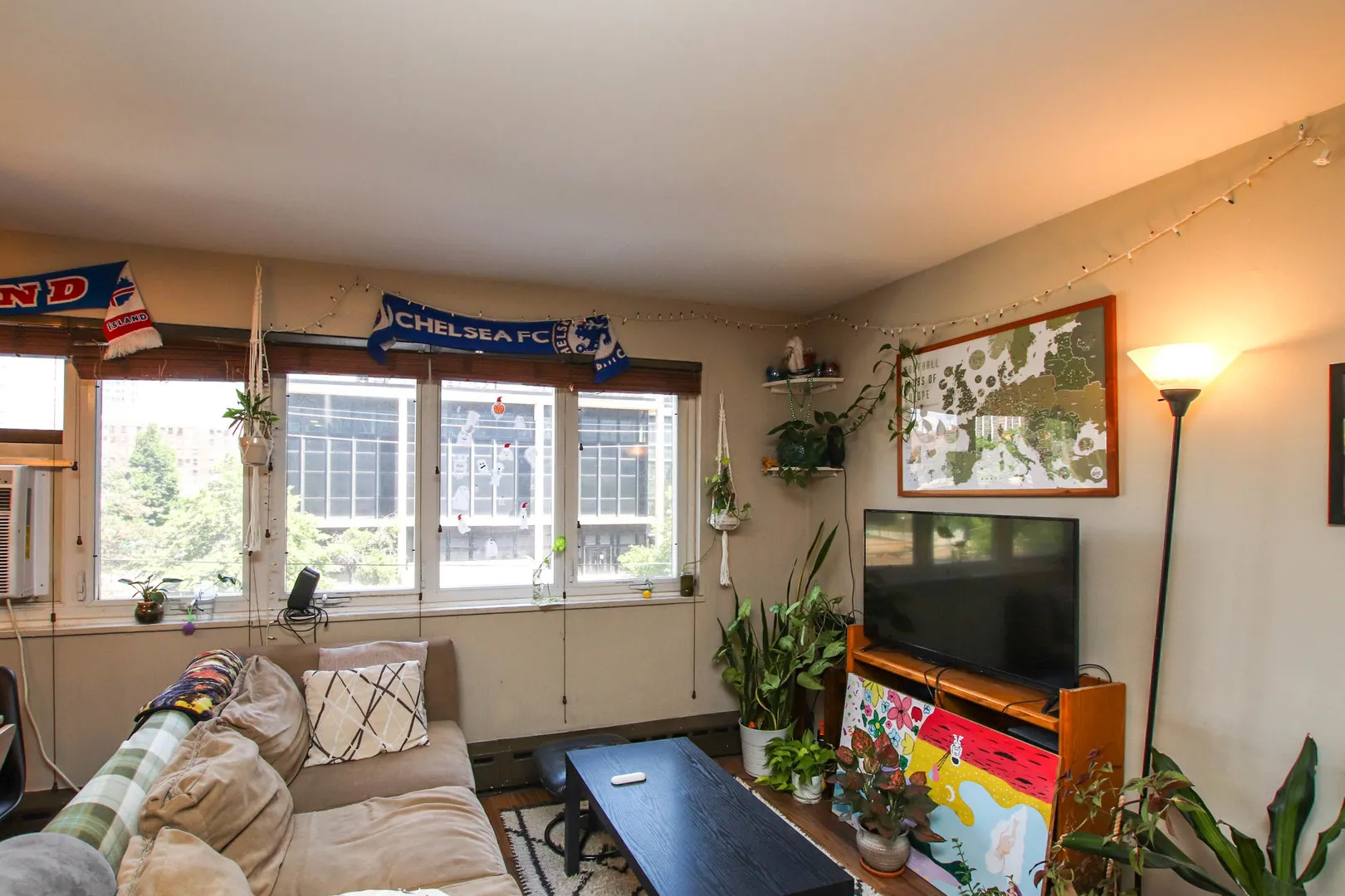 700 W Bittersweet Place 309 IL