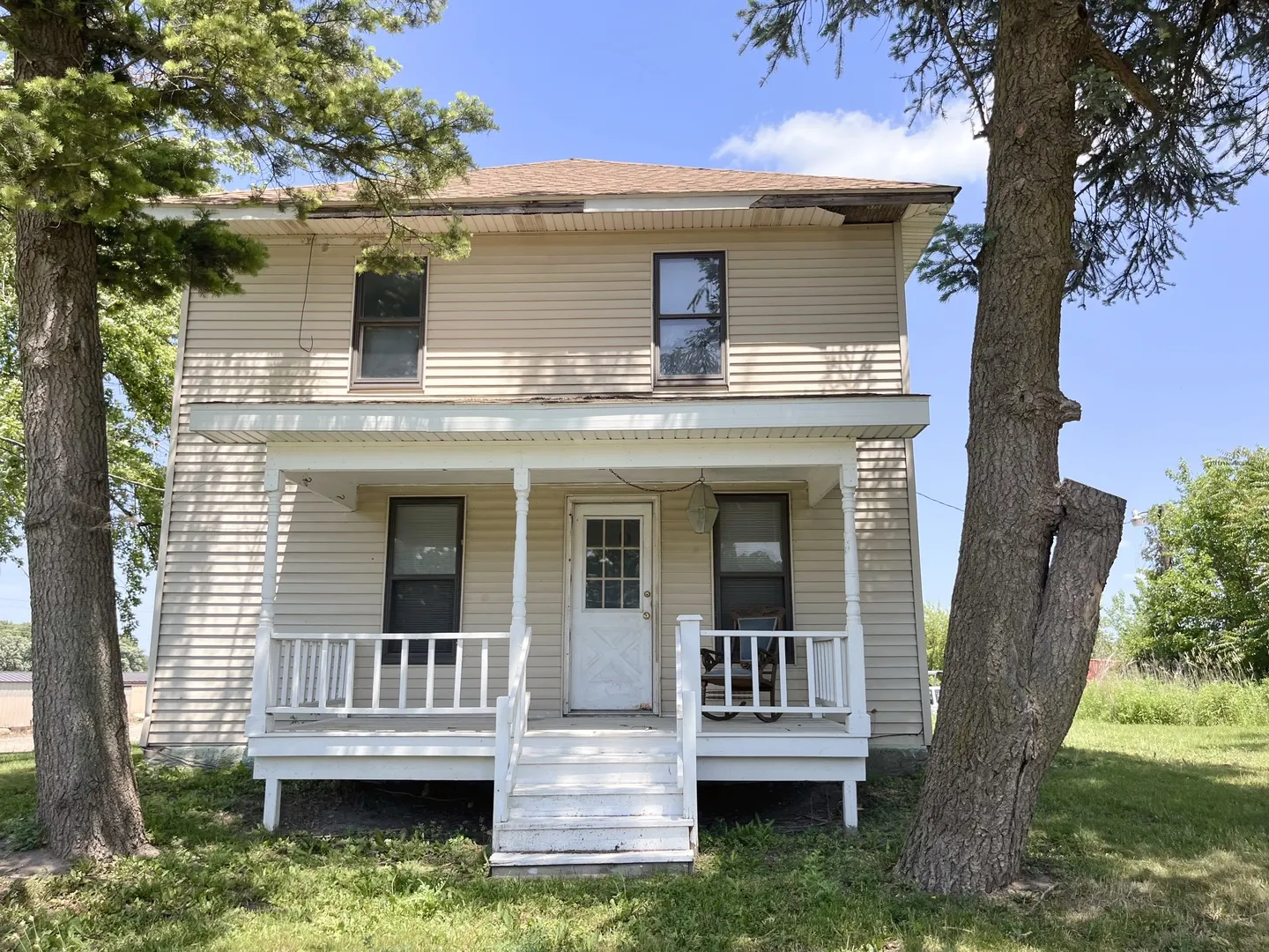 1620 S River Road IL