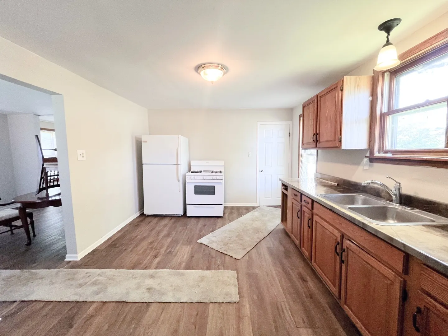 1620 S River Road IL