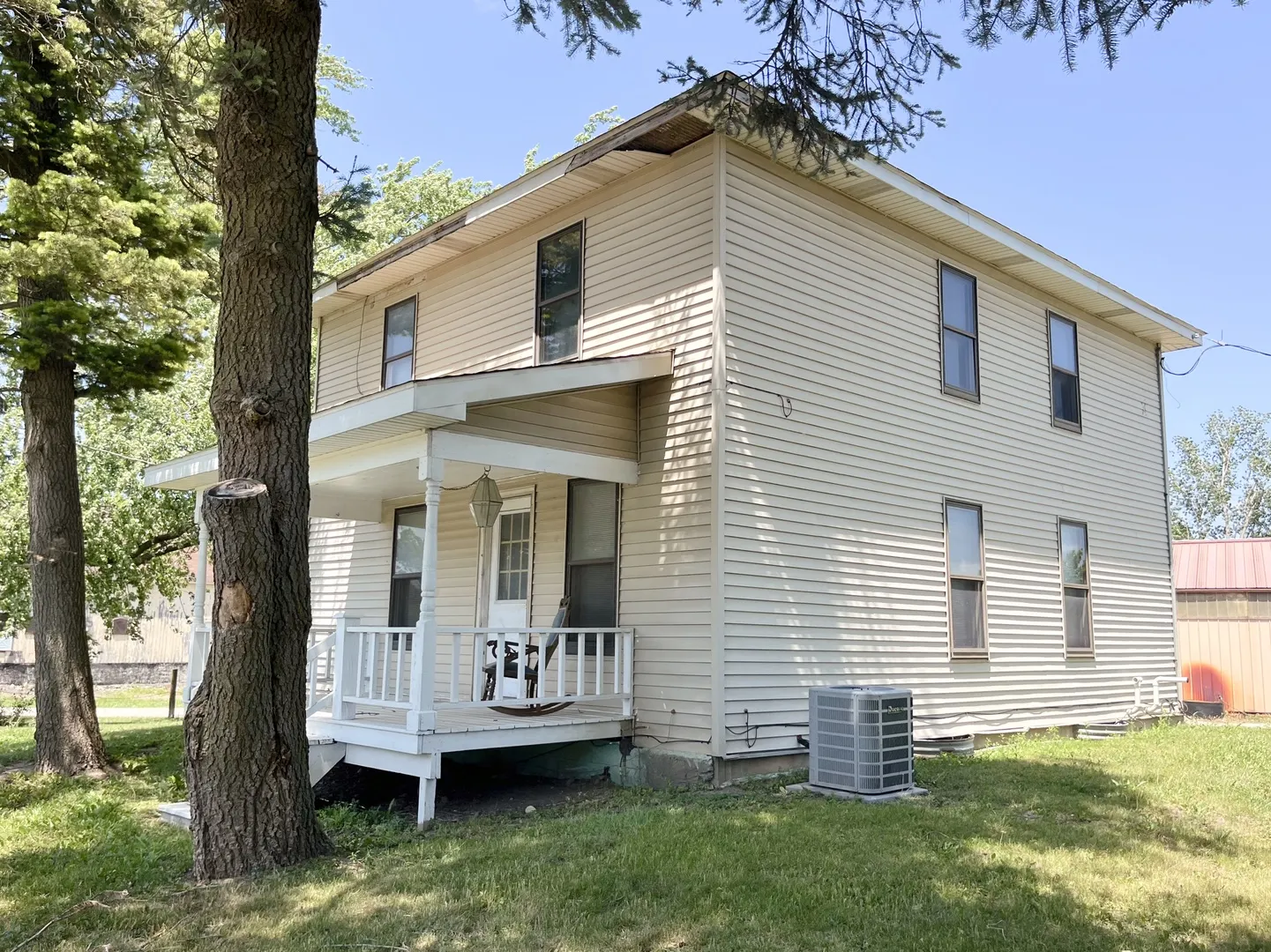 1620 S River Road IL