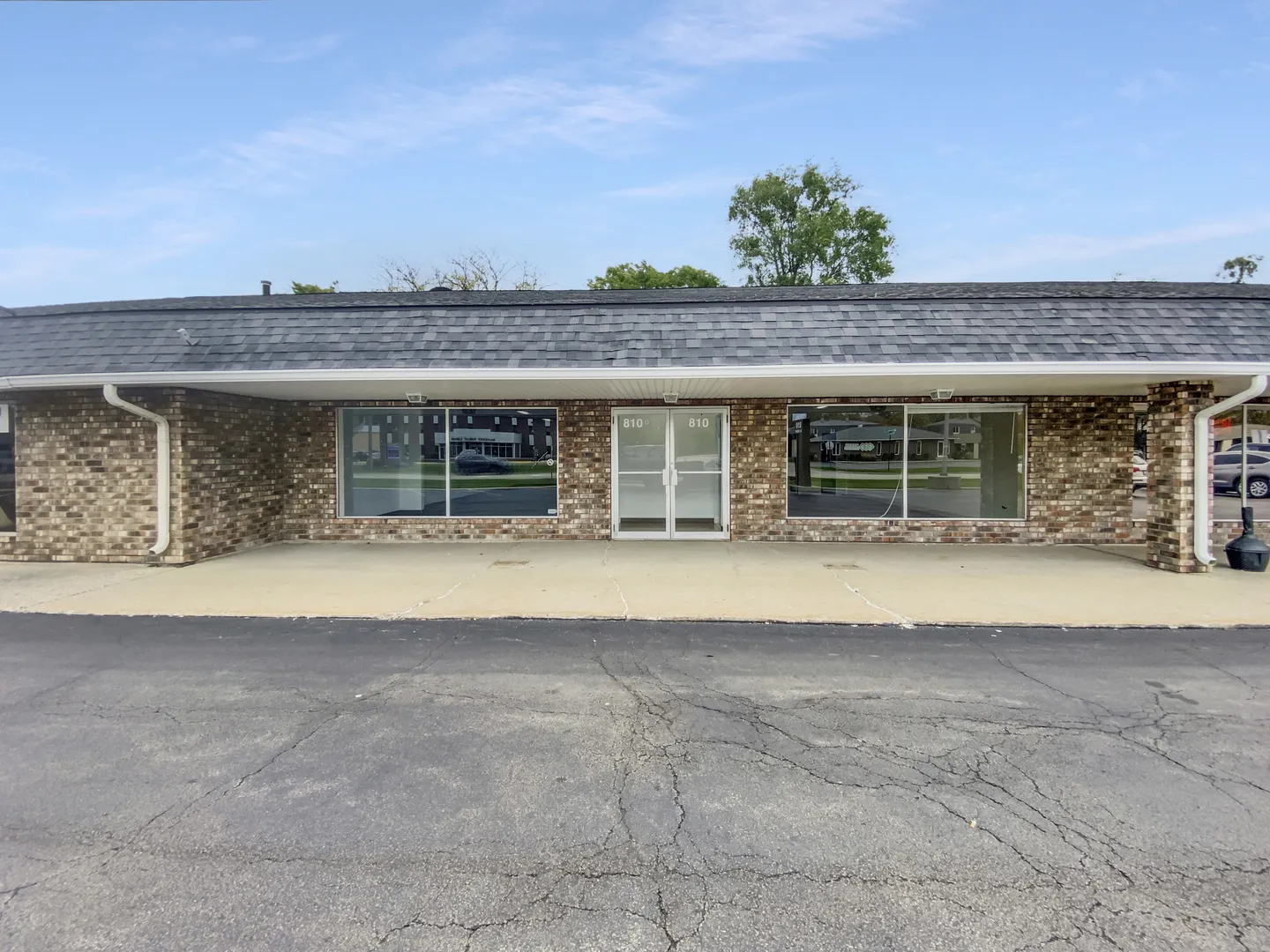 810 Front Street D IL