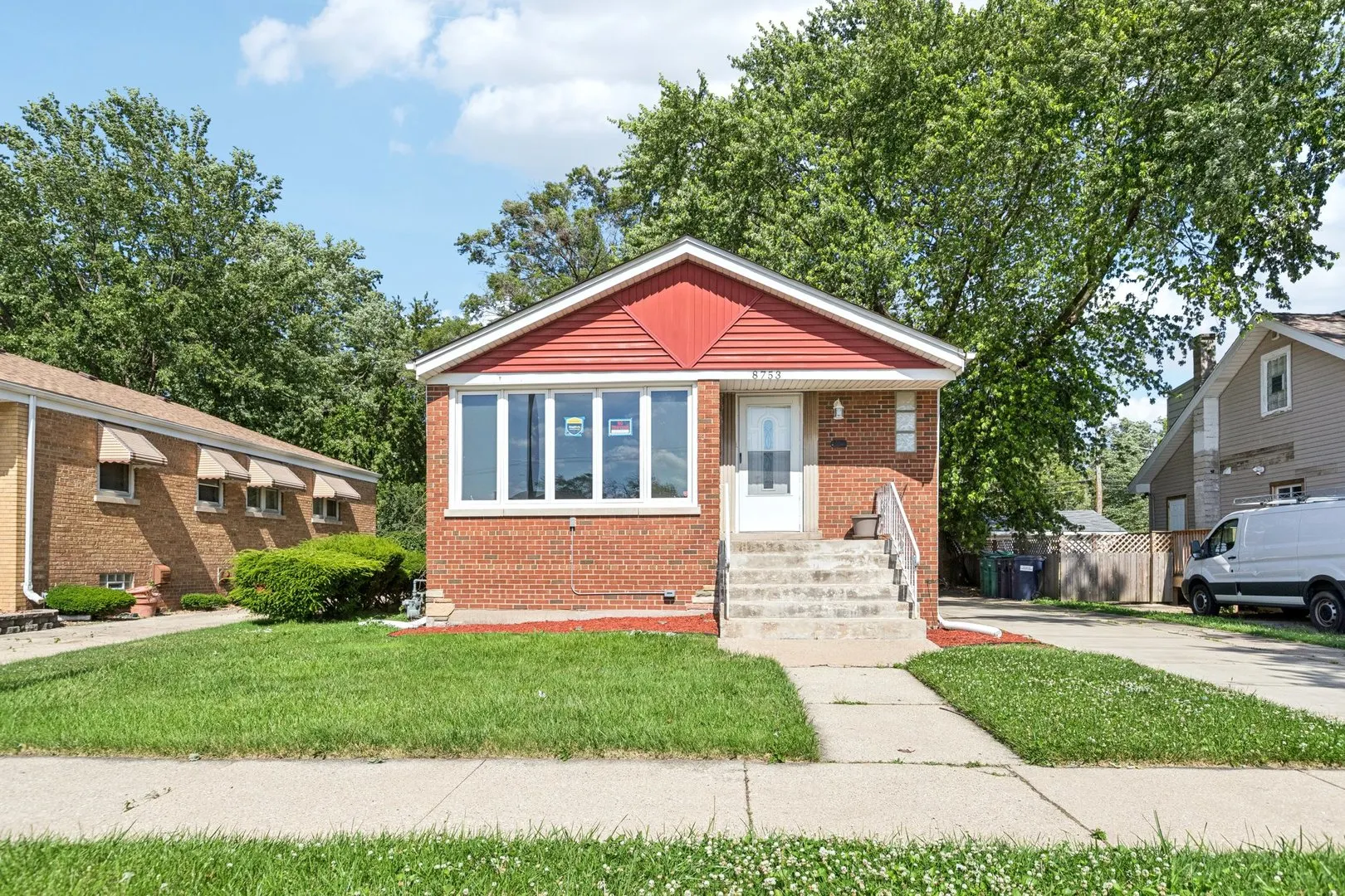 8753 S TROY Avenue IL