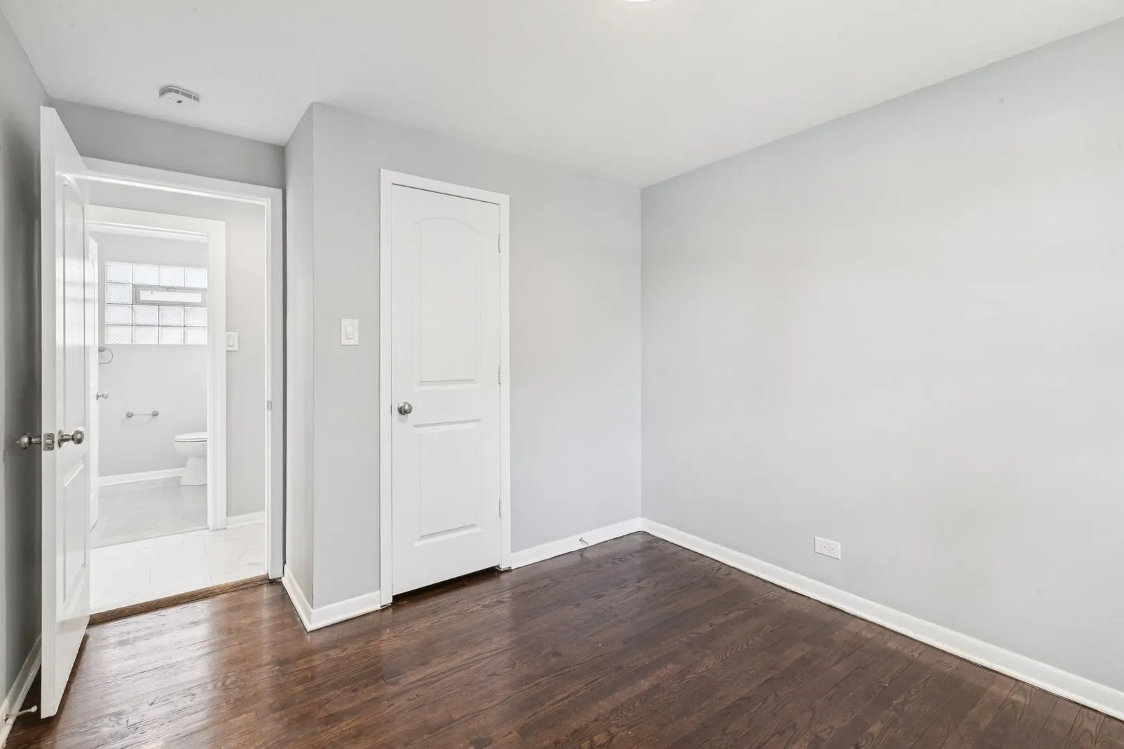 8753 S TROY Avenue IL