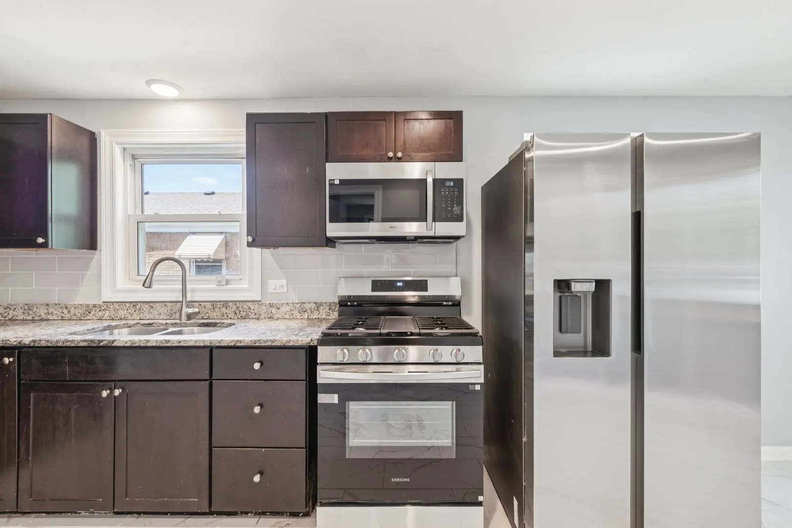 8753 S TROY Avenue IL