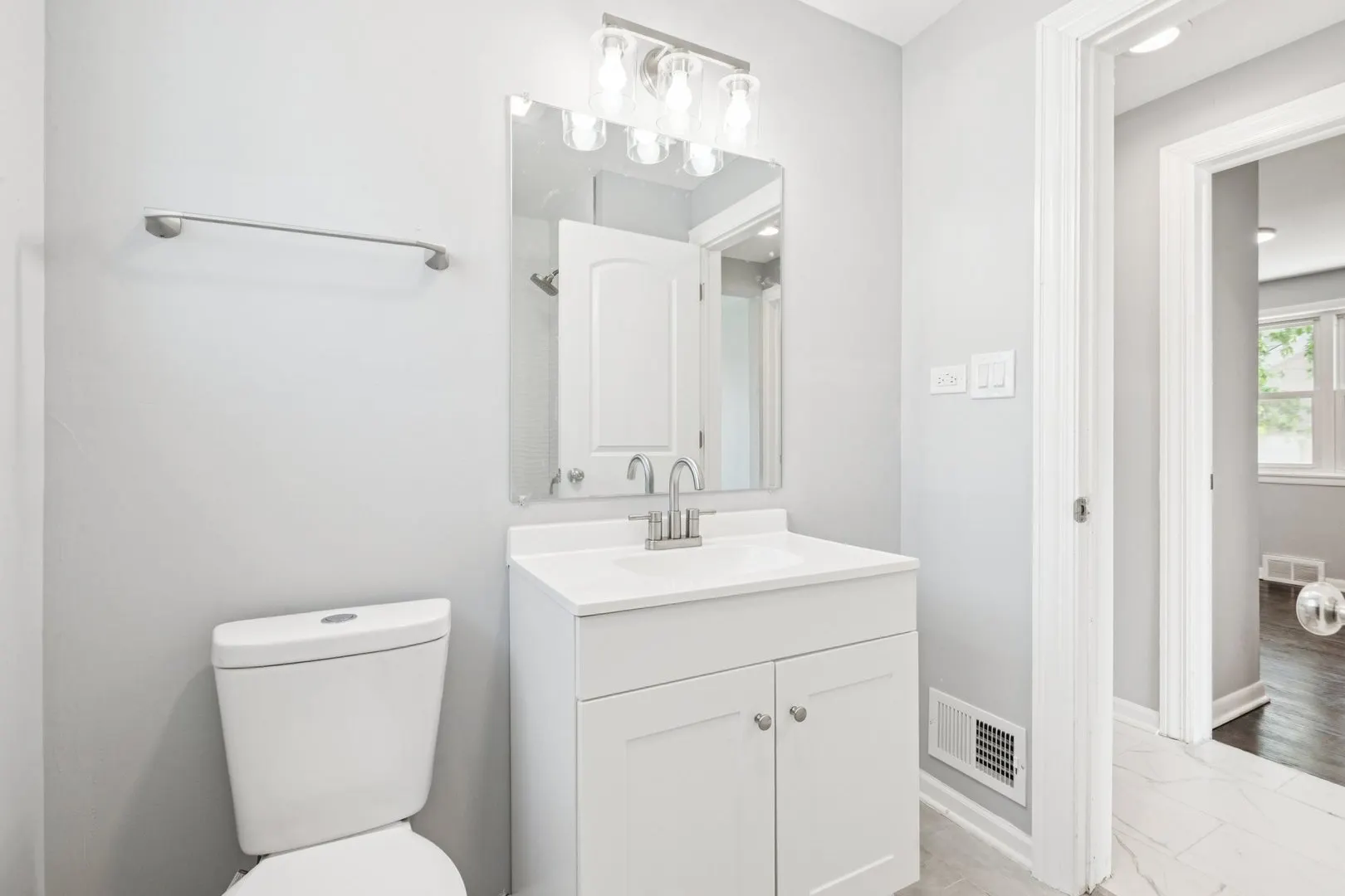 8753 S TROY Avenue IL