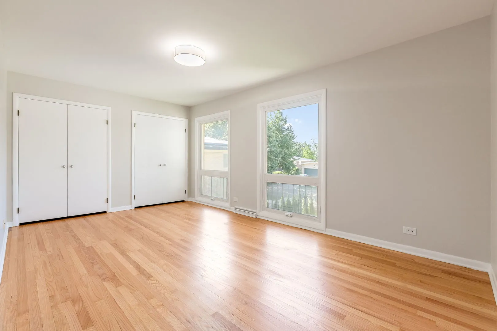3528 Riverside Drive IL
