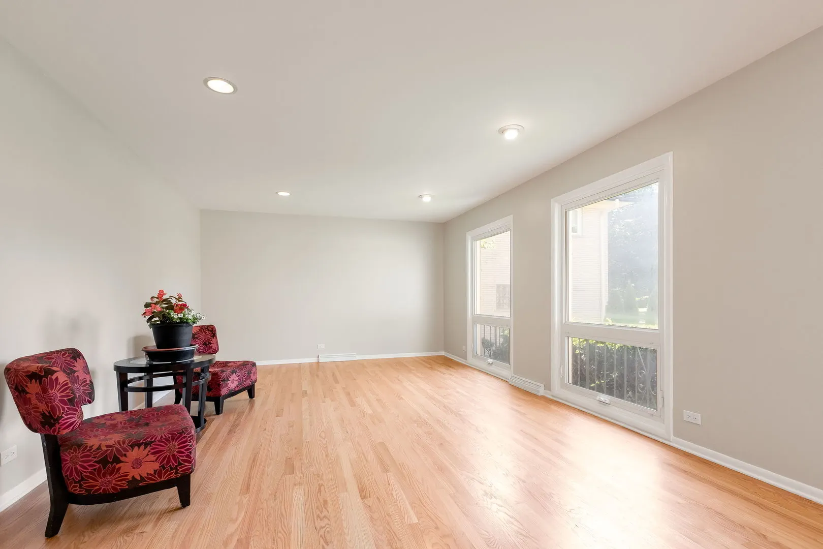 3528 Riverside Drive IL