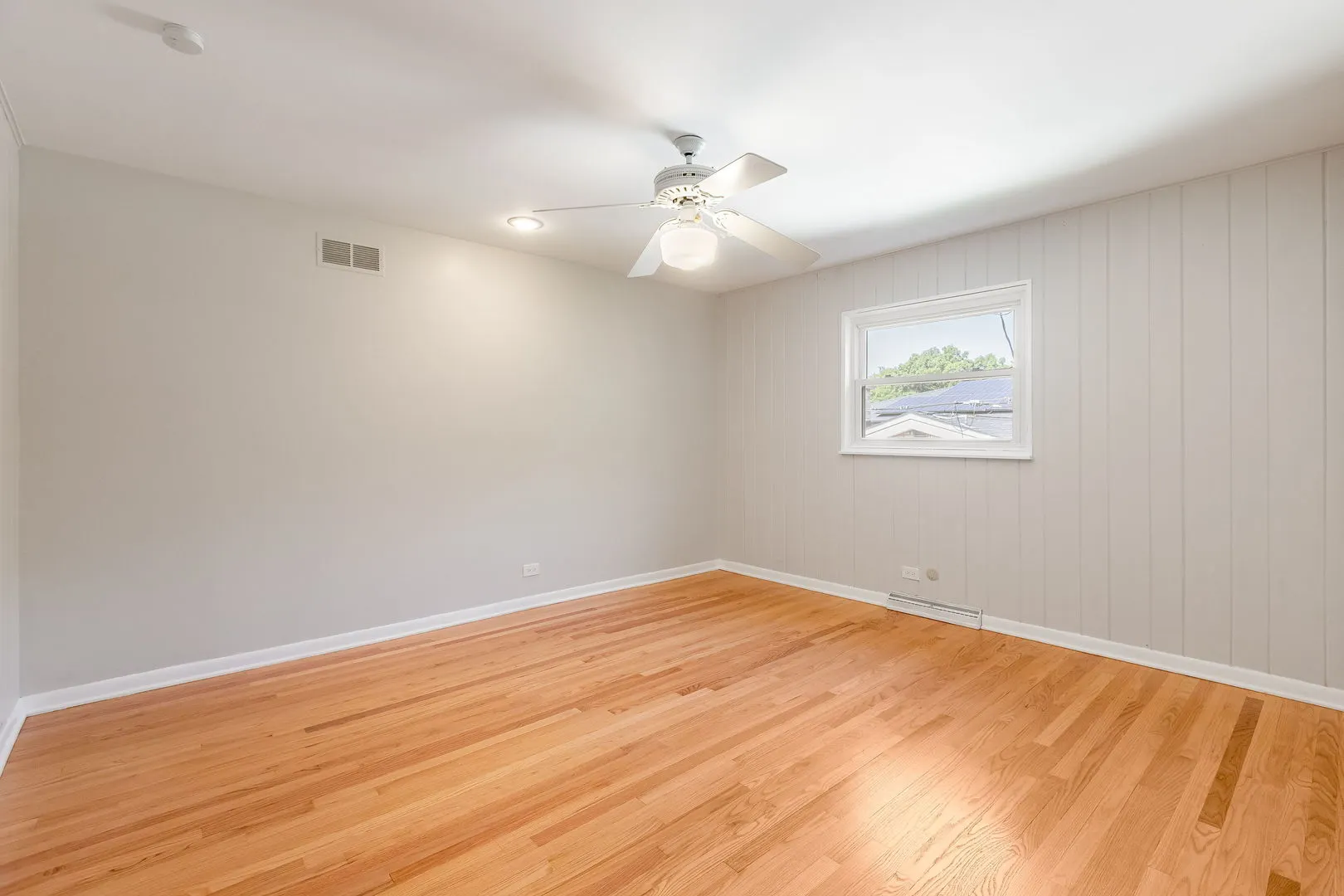 3528 Riverside Drive IL
