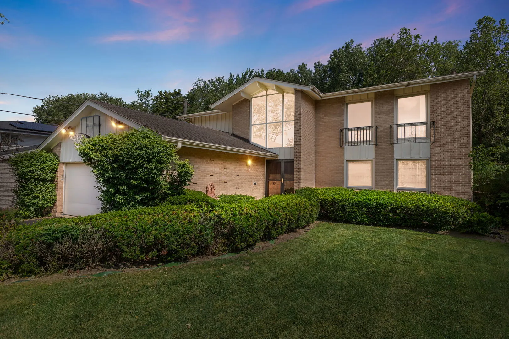 3528 Riverside Drive IL
