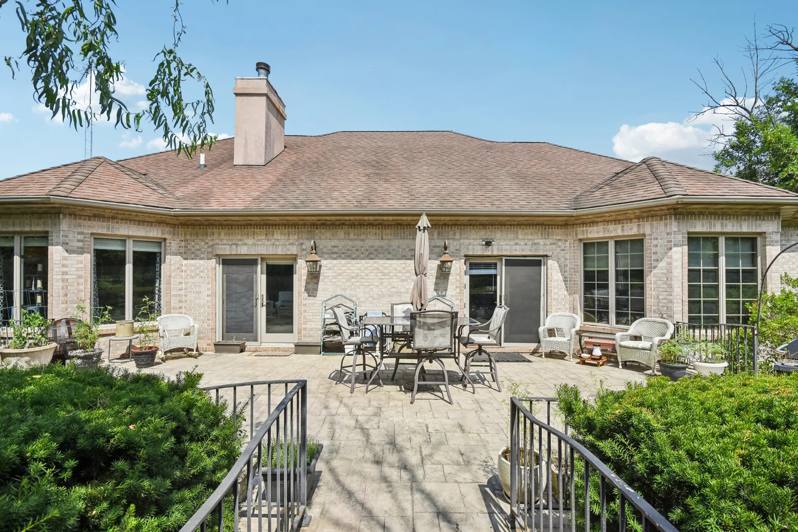 1020 Gladys Avenue IL