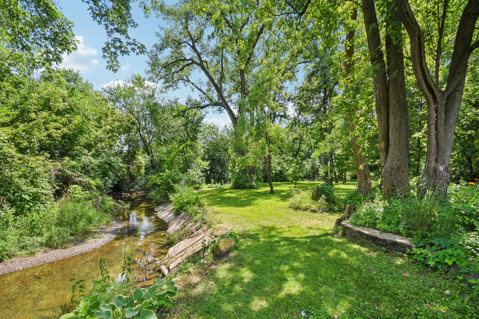 1020 Gladys Avenue IL