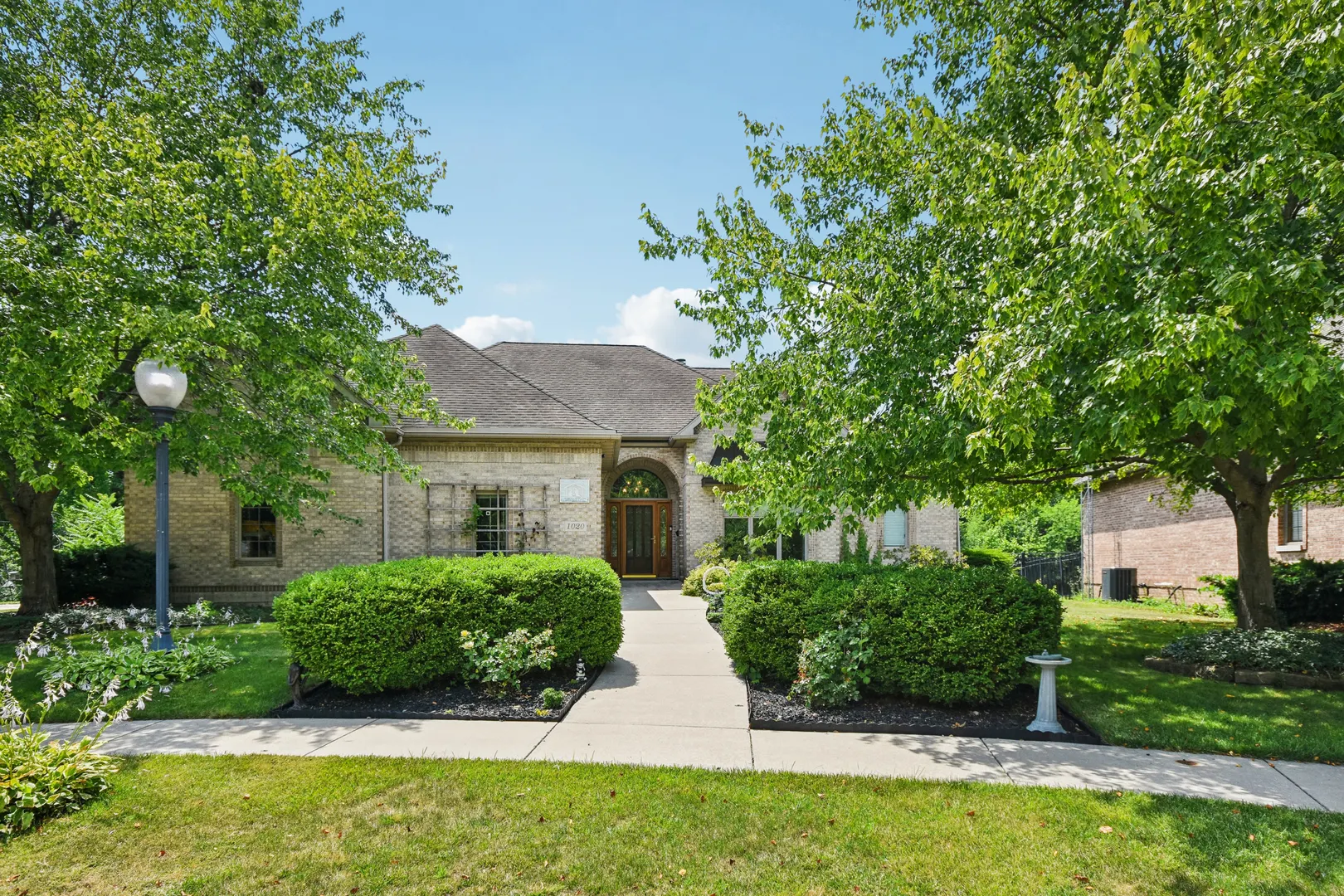 1020 Gladys Avenue IL