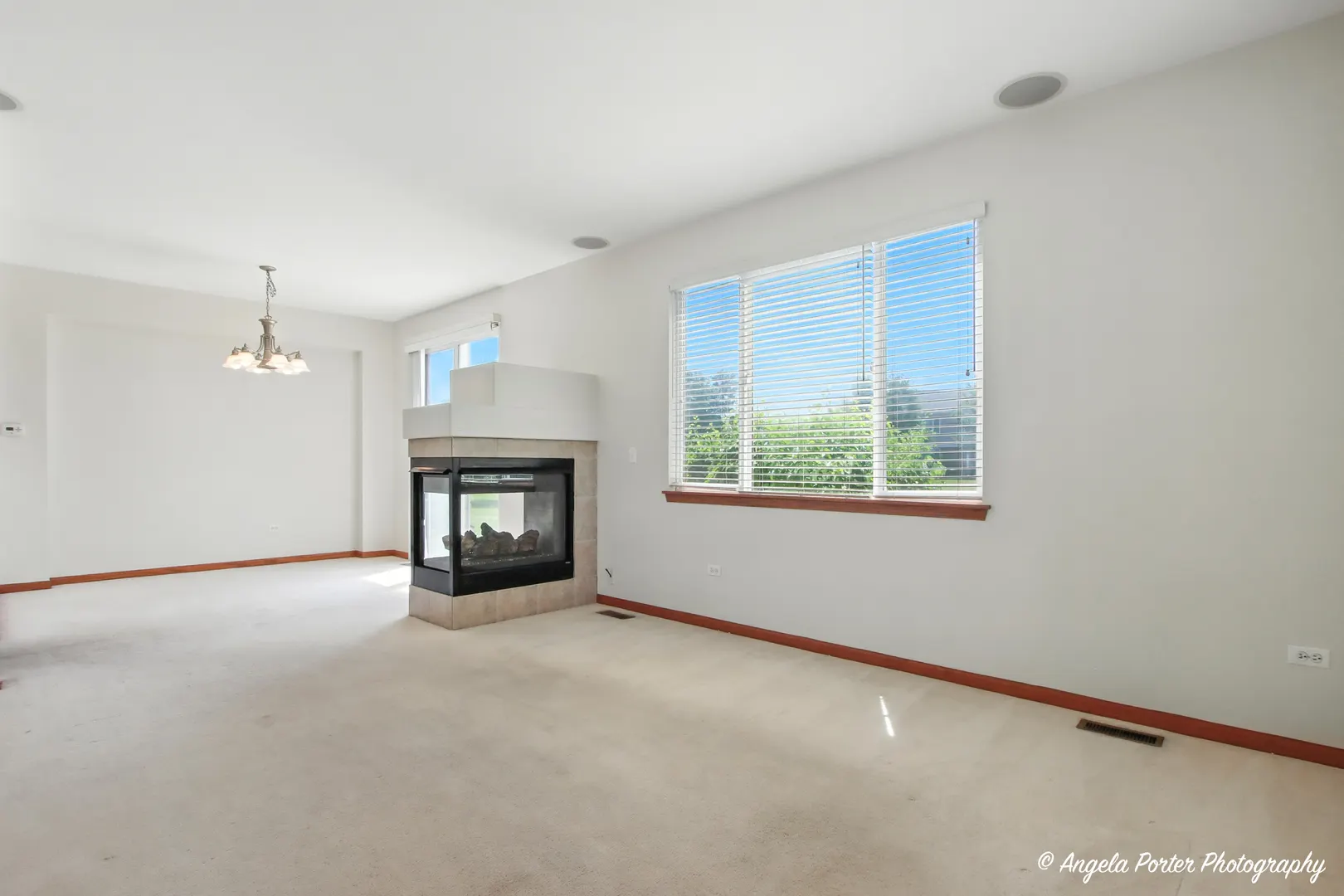 509 Legend Lane IL