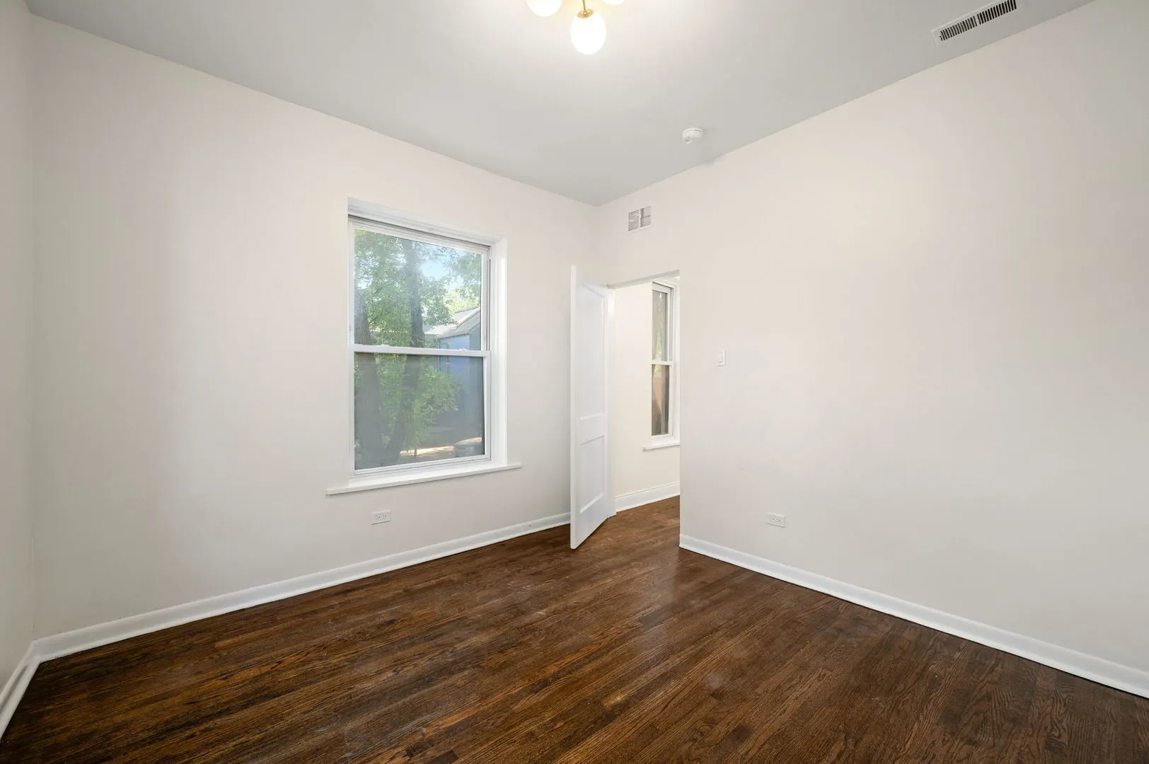 1338 W Hollywood Avenue 1 IL