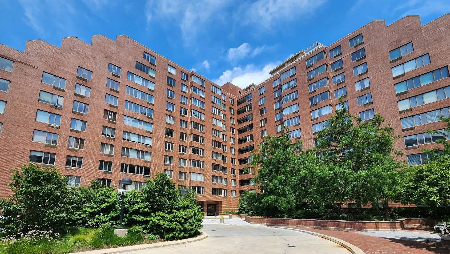801 S Plymouth Court 255 IL