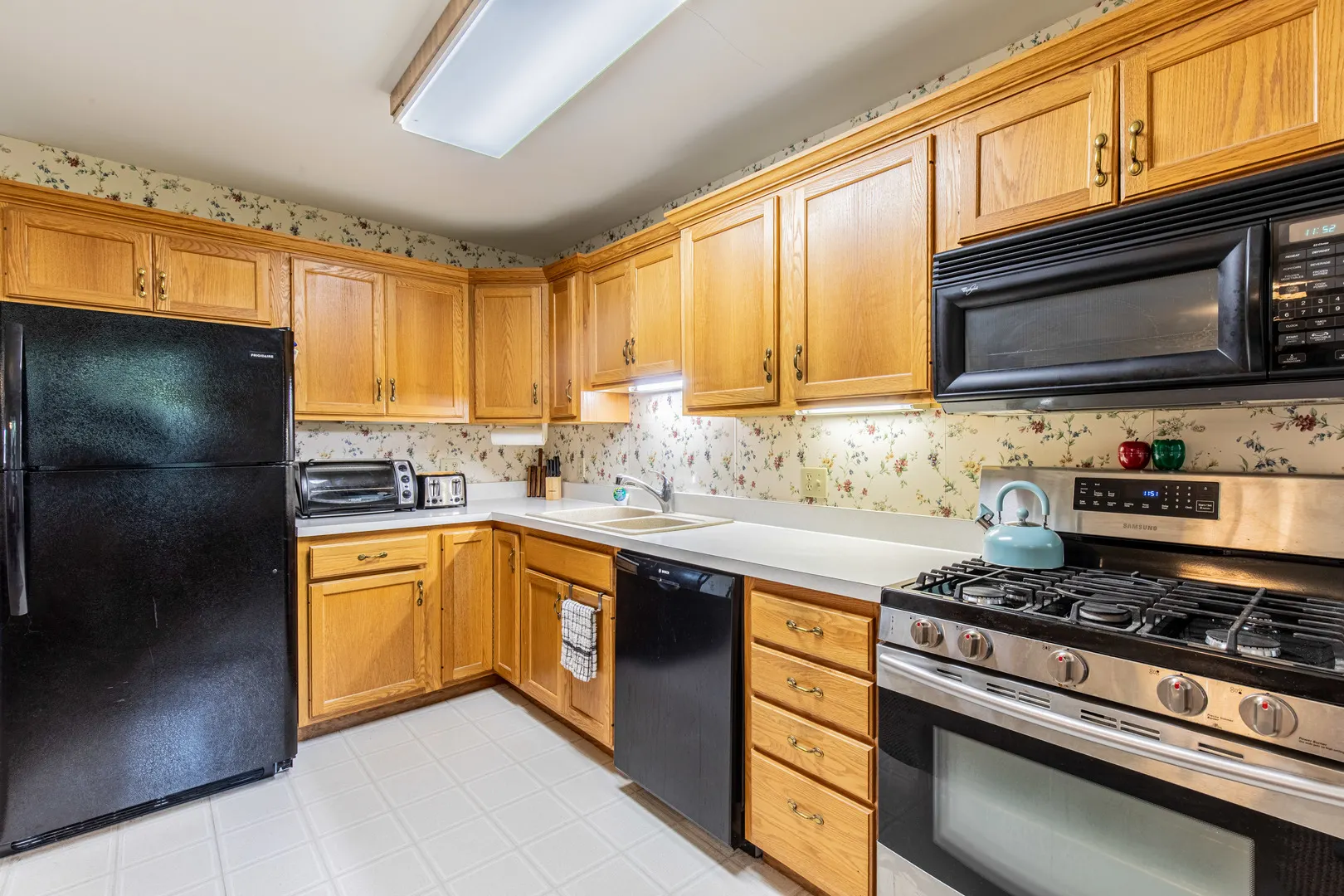 698 Downey Drive IL