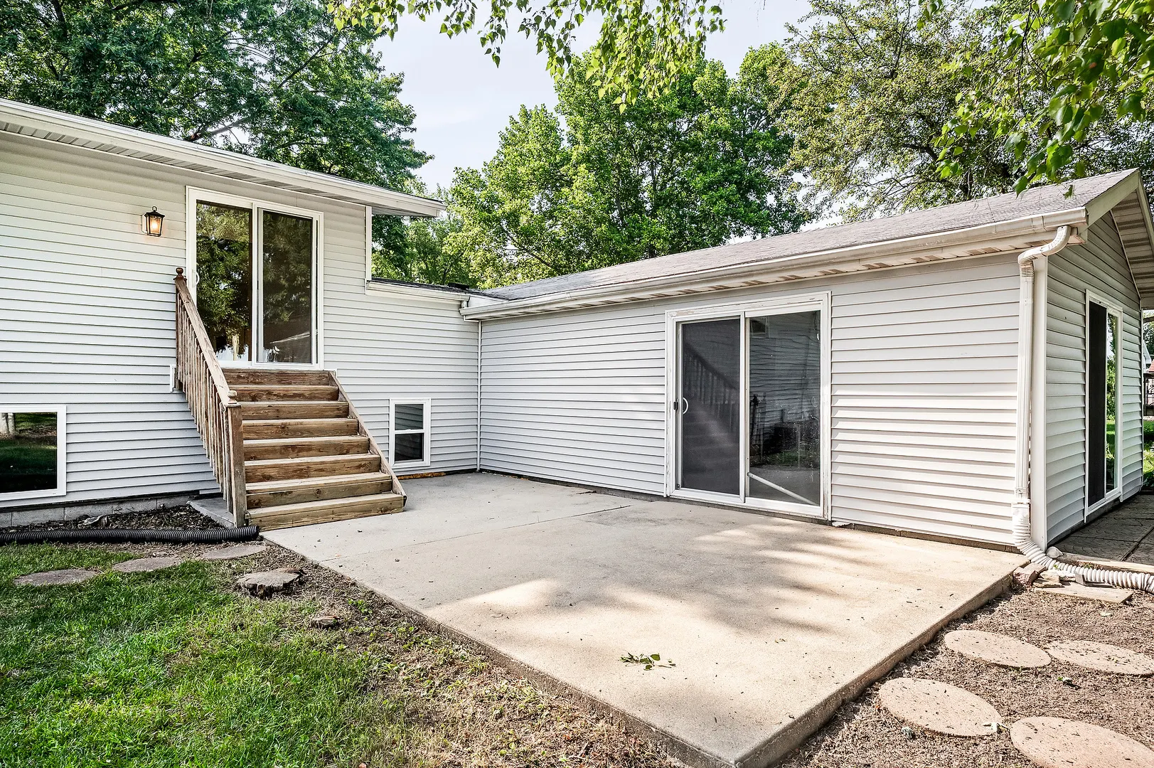 502 S East Street IL