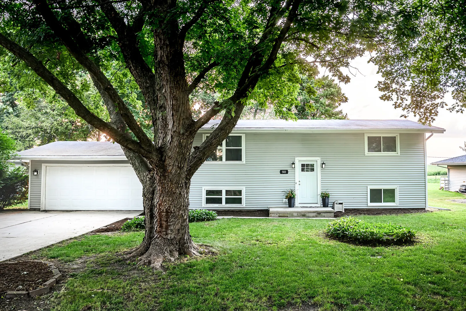 502 S East Street IL