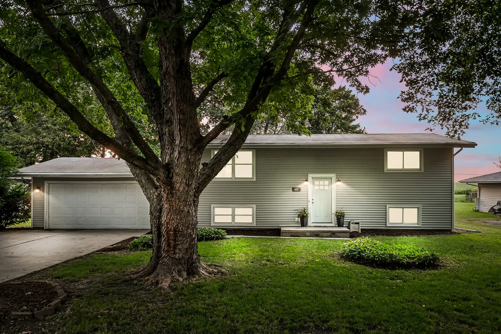 502 S East Street IL