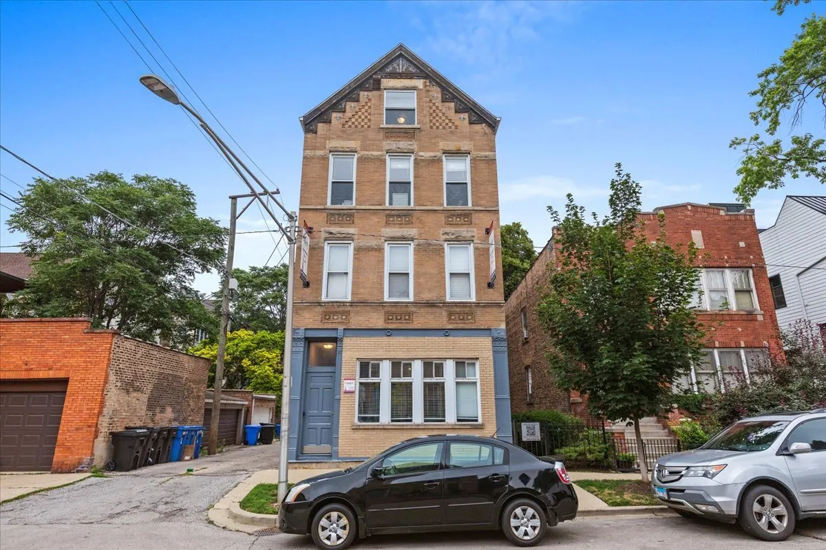 2246 W BELDEN Avenue 3F IL